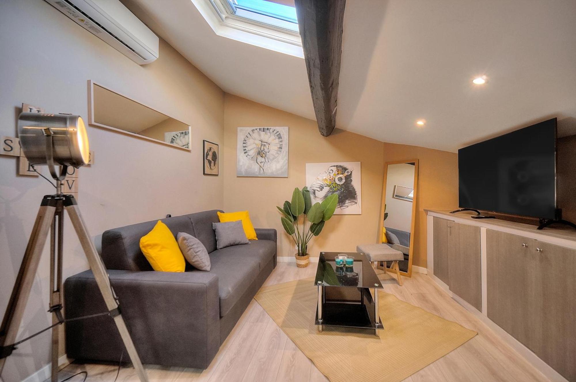 Ferienwohnung Le Chris - Centre - Wifi - Verriere Cote D'Azur Cannes Exterior foto